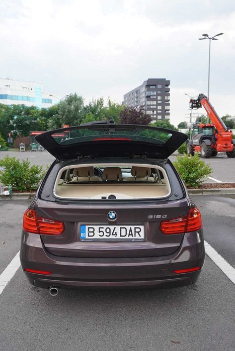 BMW 318d Touring F31 • 2014 • Panoramic • Interior crem