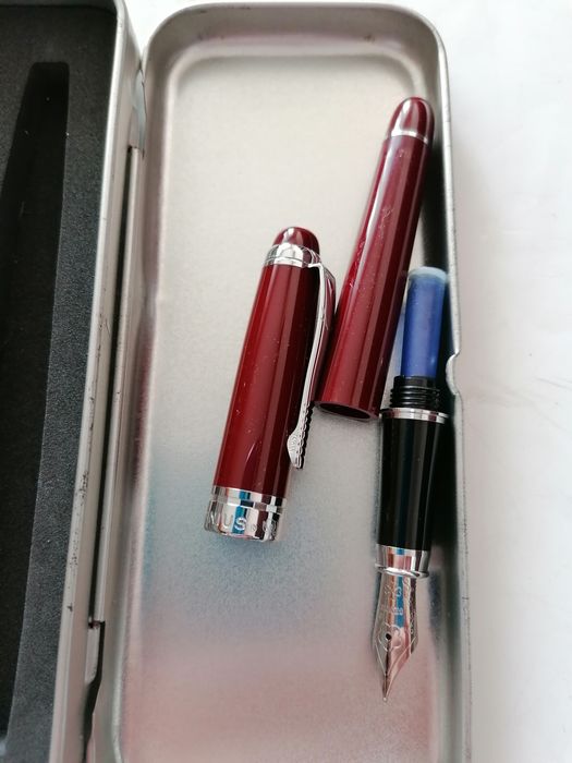 Пособия Пеликан и други писалки