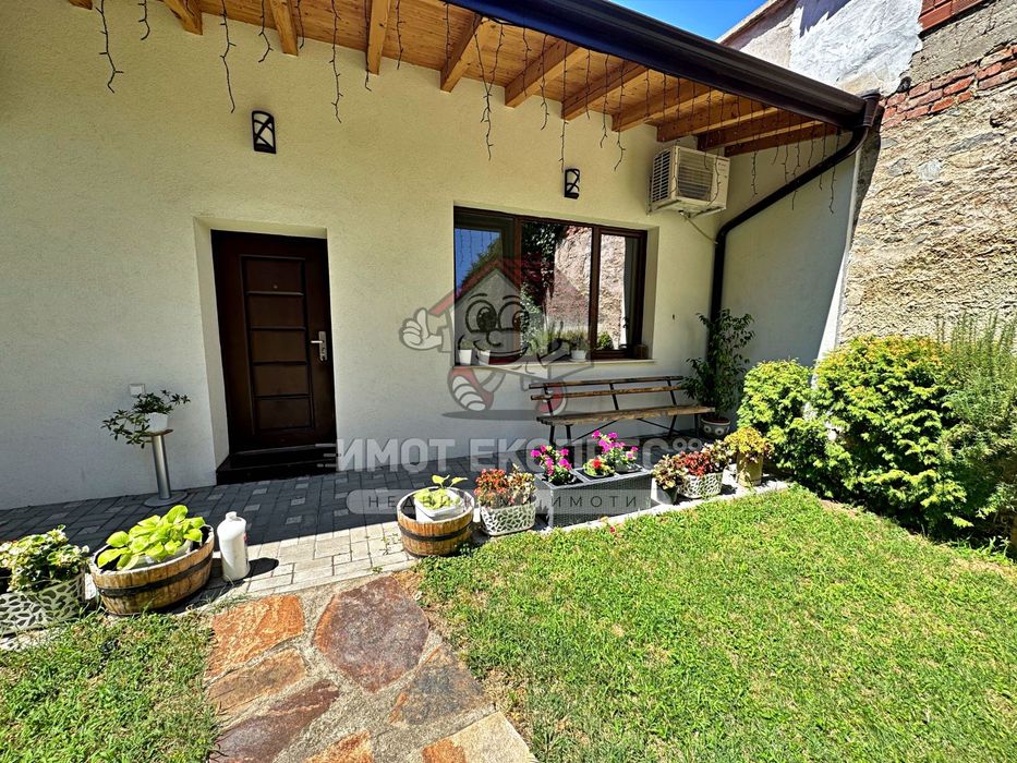 Продава се Етаж от къща в Асеновград - 255 кв.м за 981 €/кв.м - Снимка #18