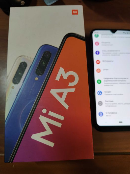 Продам смартфон Xiaomi MiA3 в очень хорошем состоянии