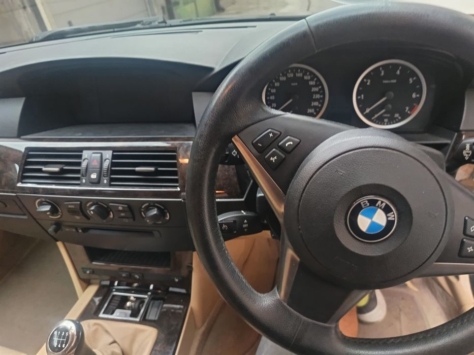 BMW E60 523i Десен волан
