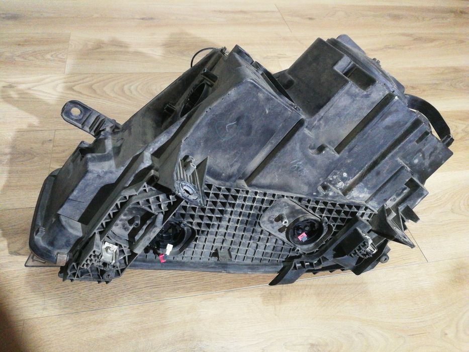 Far bmw f15 dreapta xenon