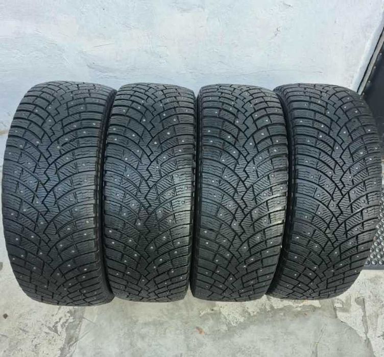 255/55R20 Pirelli Ice Zero
