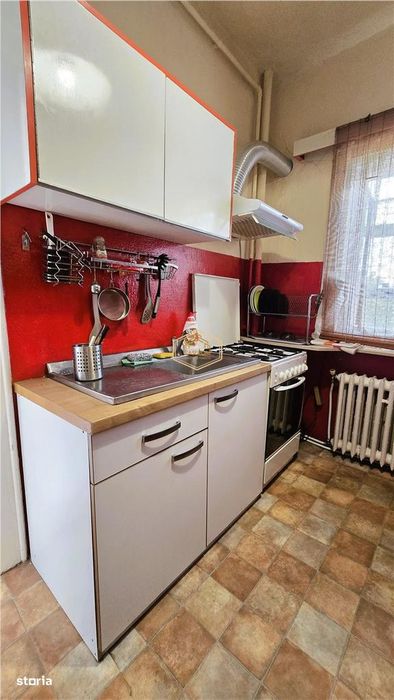 Central | 3 camere decomandate + curte proprie de 35 m² | Etaj 1
