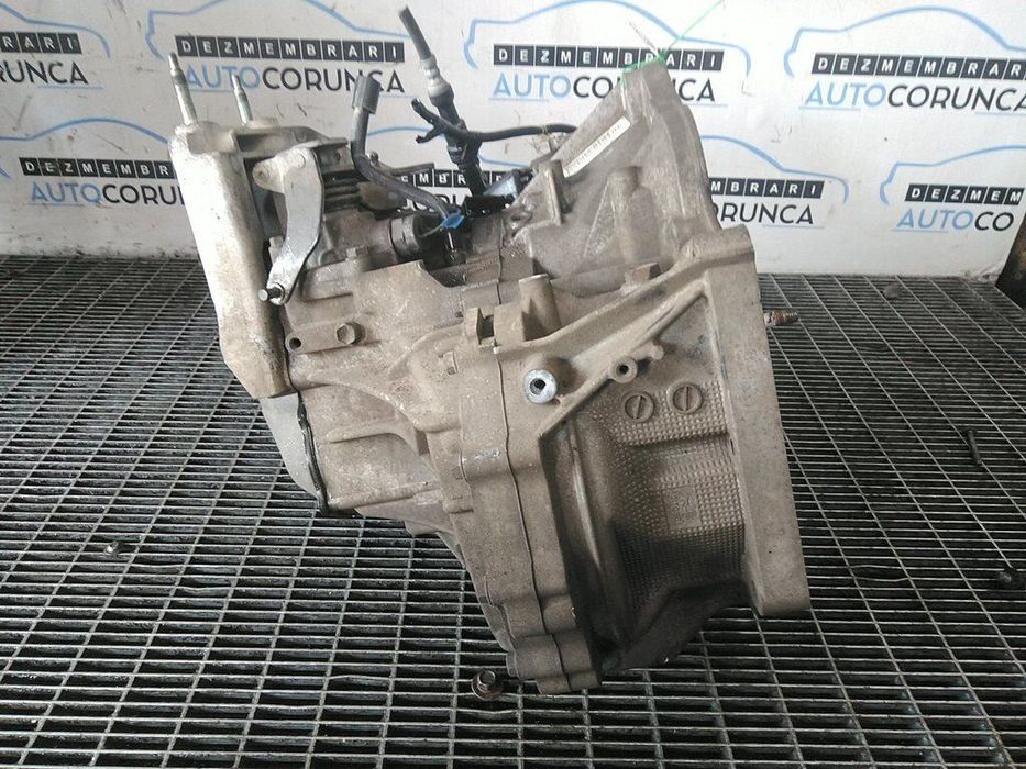 Cutie de viteze Suzuki SX4 S - Cross II Facelift 1.0 B 2016 - 2020 111CP Manuala 5 ...