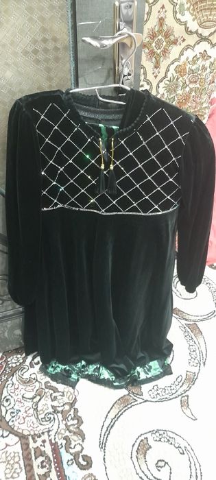 Платье со штанами.