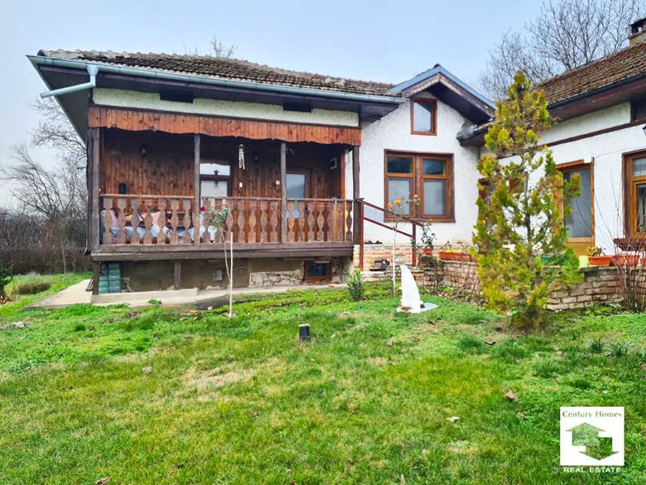 Продава се Къща в Велико Търново, Център - 140 кв.м за 525 €/кв.м - Снимка #2