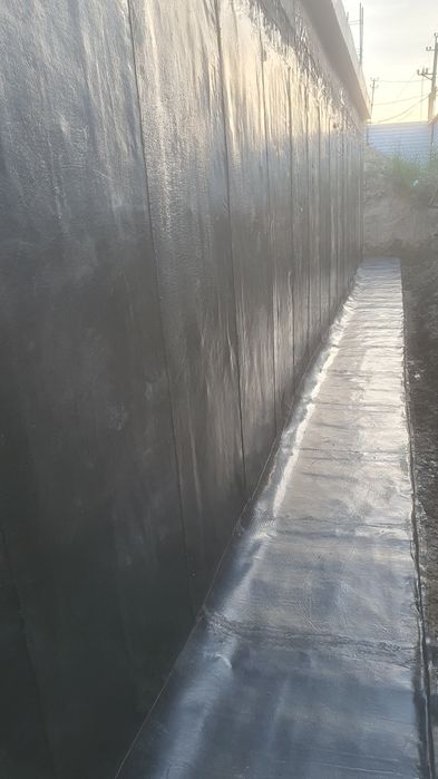 Izolyatsiya xizmati tomlar va fundamentni