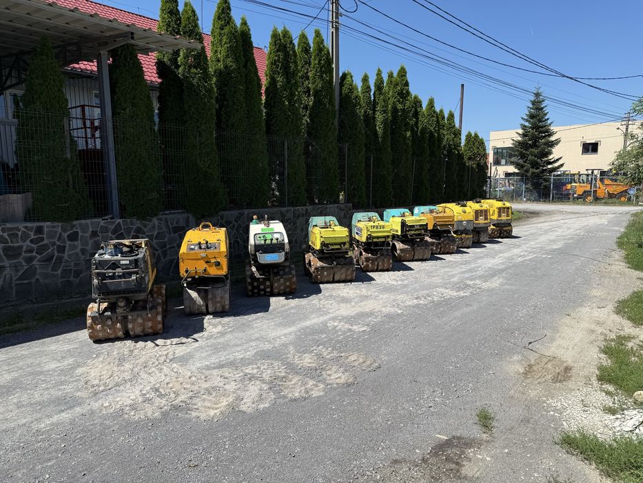 De vanzare sau da inchiriat vibrocompactor cu  picior de oaie