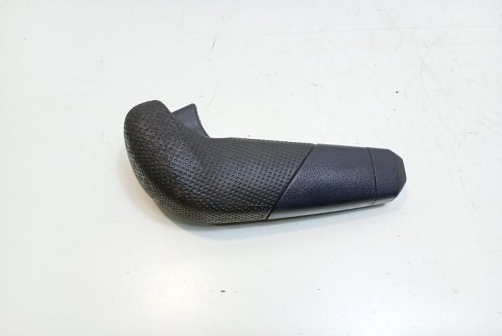 Nuca schimbător Mitsubishi Pajero a 3-a generatie (facelift)