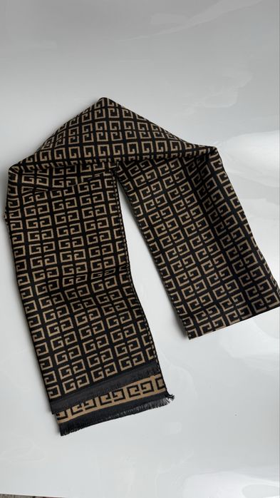 Esarfa barbateasca vascoza