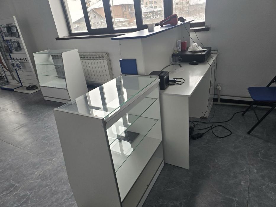 Шкафы, витрины, эконом панели