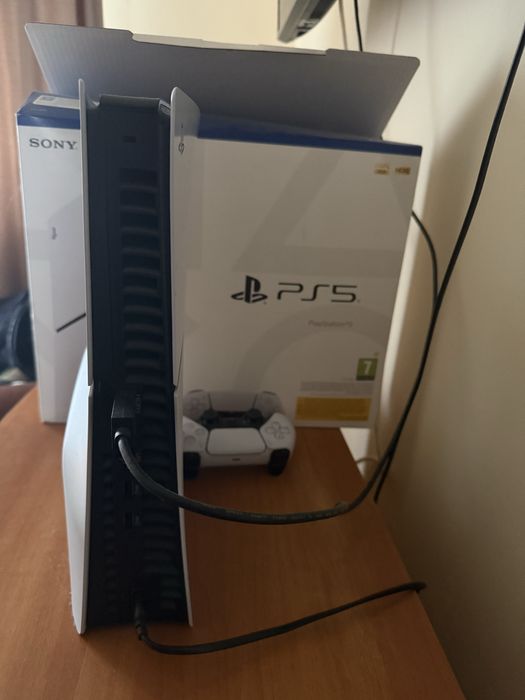 Consola PlayStation 5 (PS5) Slim, 1TB SSD, D-Chassis, ca NOUĂ!