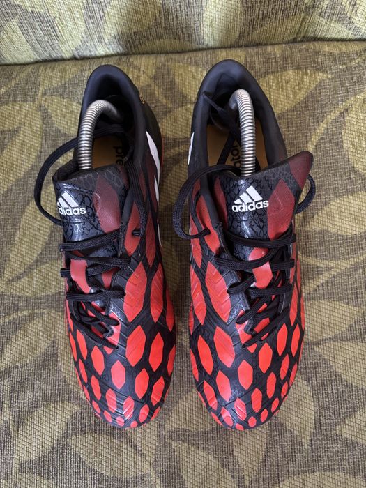 Футболни обувки Adidas Absolado