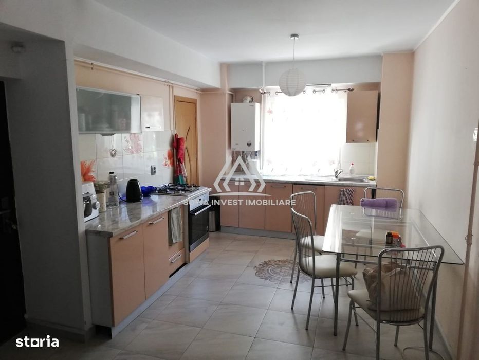 Apartament 3 camere 87mp în Piata CIpariu