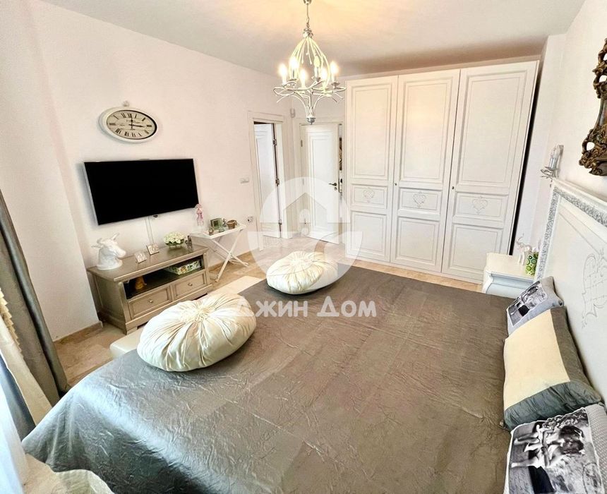 Продава се Четиристаен апартамент в Несебър - 182 кв.м за 1850 €/кв.м - Снимка #5