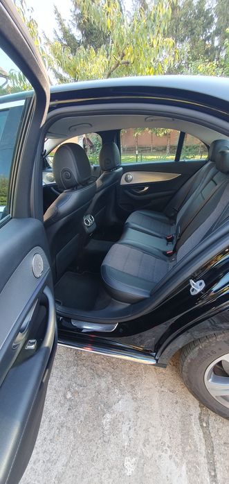 Mercedes Benz E 220 D