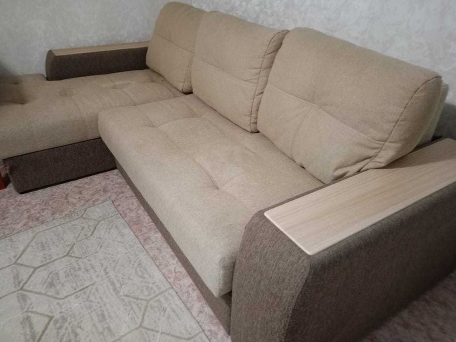 Продам диван (угловой) б\у