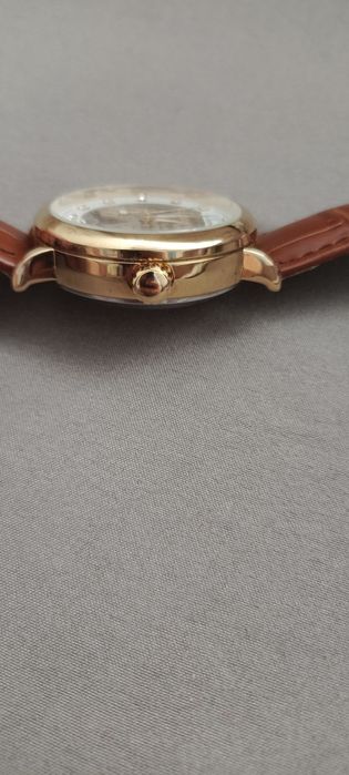 Механические часы TEVISE