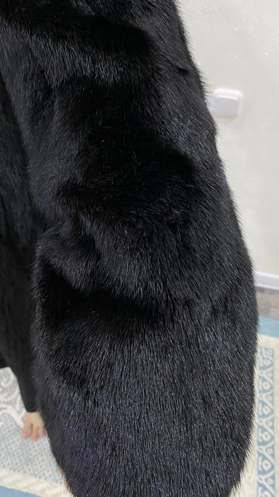 Продам норковую шубу