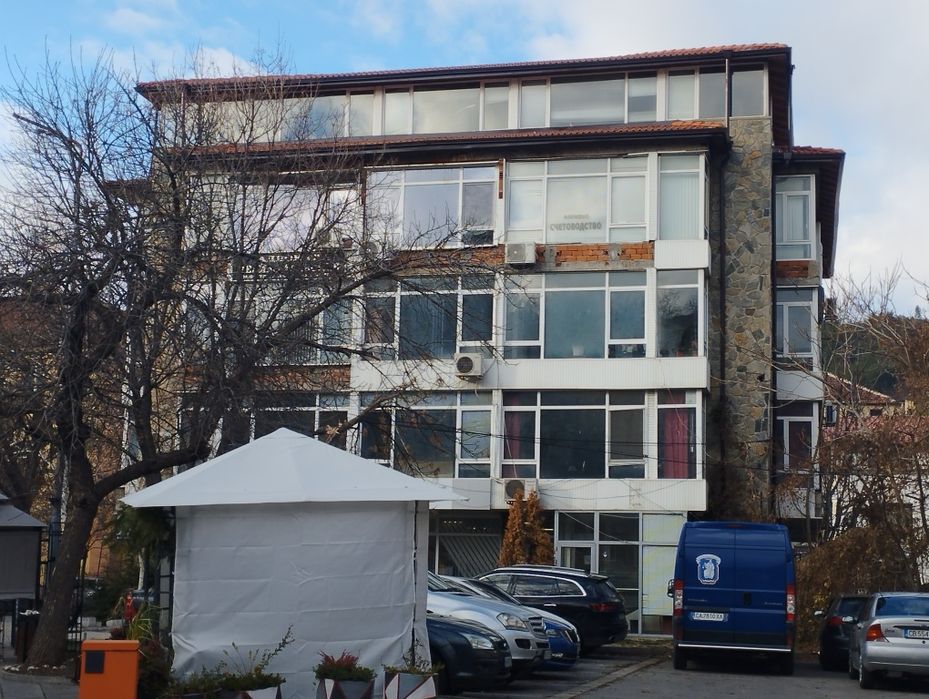 Продава се Офис в Дупница - 272 кв.м за 701 €/кв.м - Снимка #2