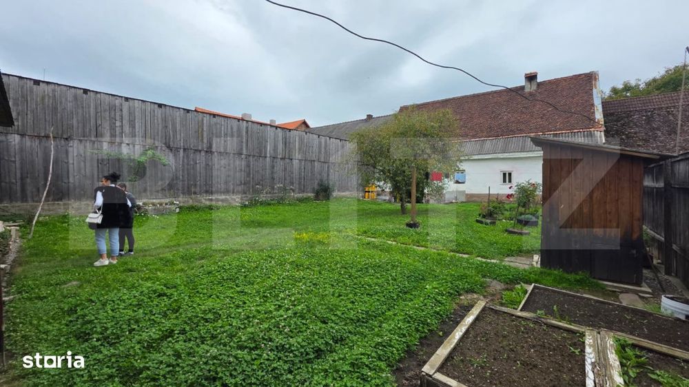 Casa de vanzare, cu 4 camere, 80 mp, satul Dorolea
