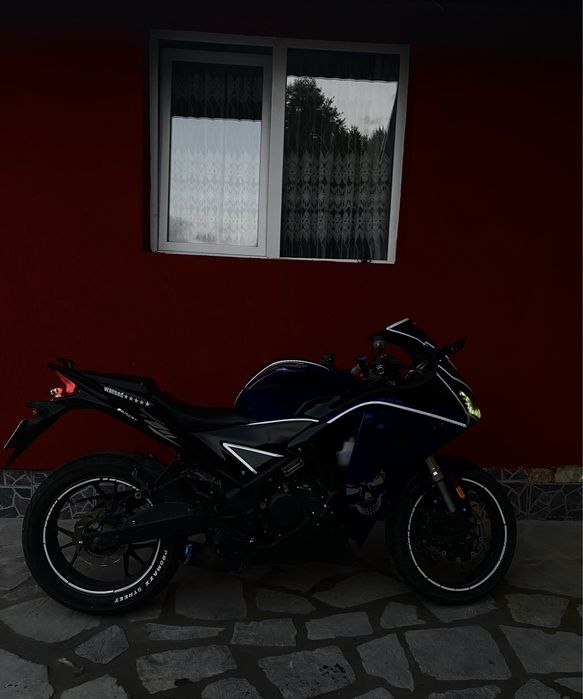 Honda cbr 125cc (luxxon x15 sport)