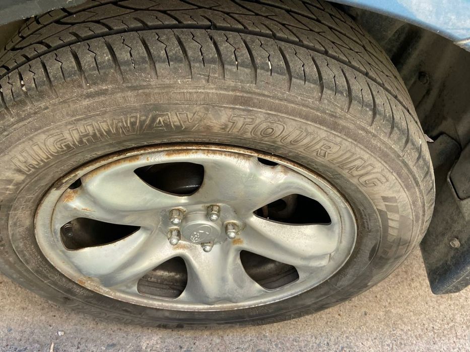 Продам диски с резиной на Субару