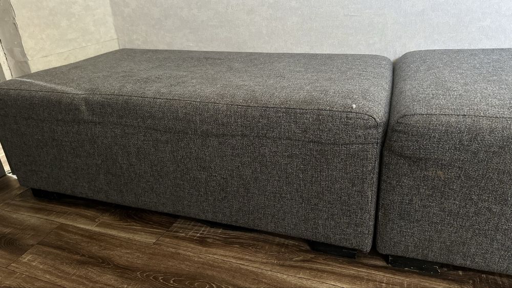 Продаются пуфики – 2 штуки (одинаковые)