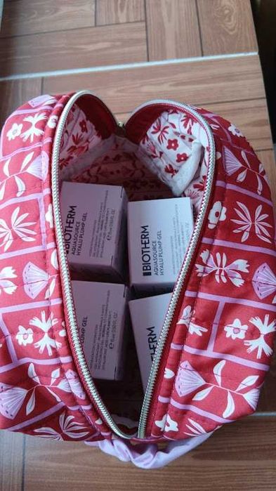 Biotherm Aquasource Hyalu Plump Gel si geanta cosmetica MyLittleBox