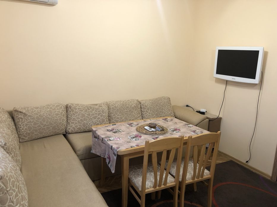 Дава се под наем Двустаен апартамент в Варна, Чайка - 60 кв.м за 382.5 € - Снимка #1