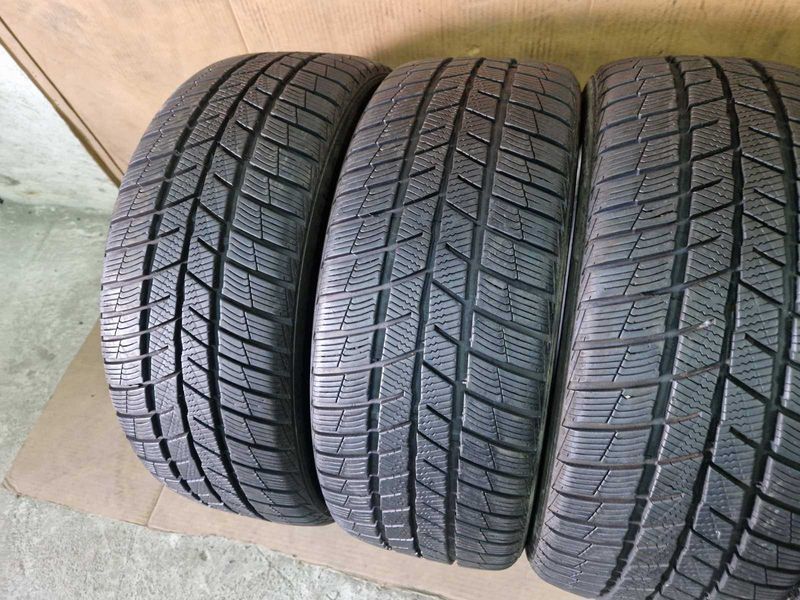 4 Barum R18 225/45
зимни гуми DOT3120