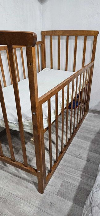 Продам детскую кроватку