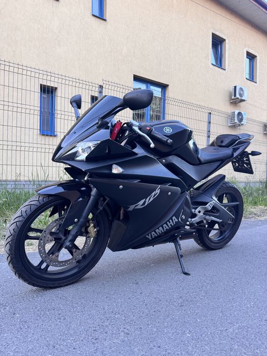 Yamaha YZF R125 2013 A1 16 Ani