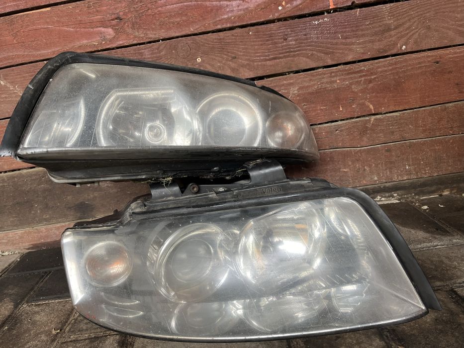 Vând faruri audi a4 b6
