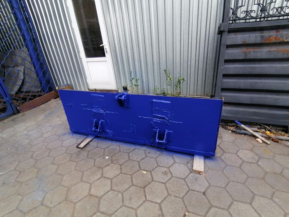 Продам  отвал на трактор Беларус