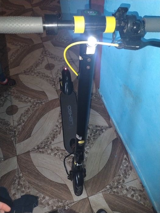 Vând trotineta electrica