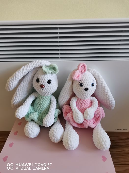 Ръчно плетени амигуруми Зайчета балерини-големи.