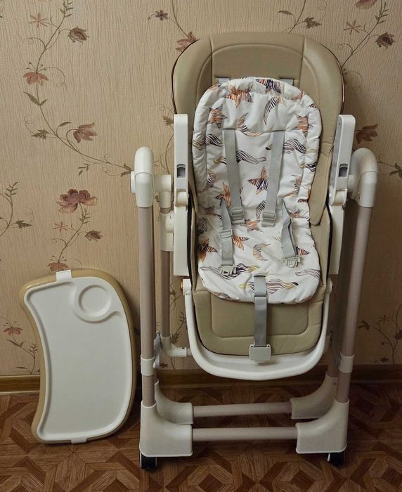 Детский стульчик для кормления