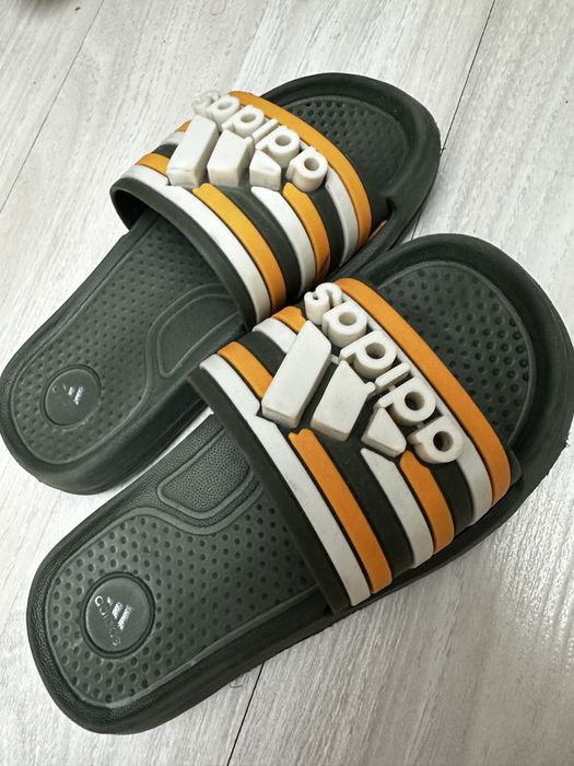 Продаются детские шлепанцы