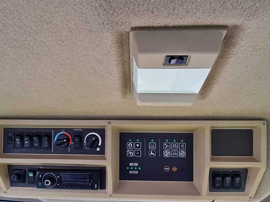 Кормоуборочный комбайн John Deere 7380 pro drive