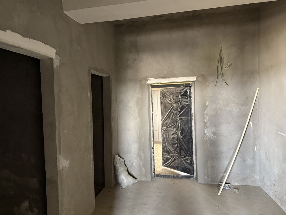 Продается квартира!! Мирзо- Улугбекский район массив Феруза, Чимган.