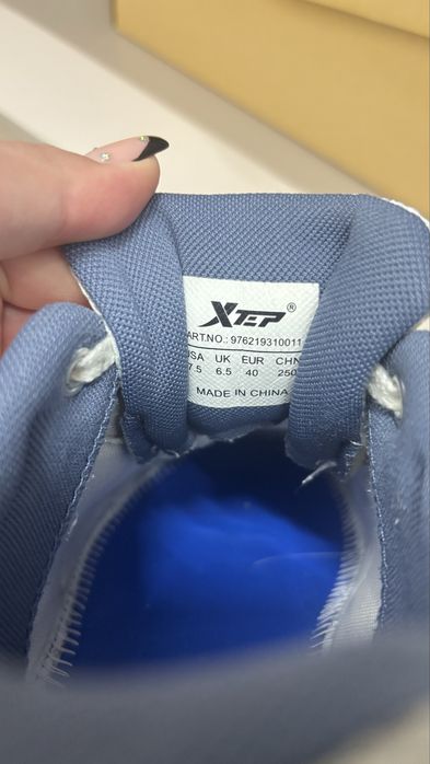 кроссовки Xstep