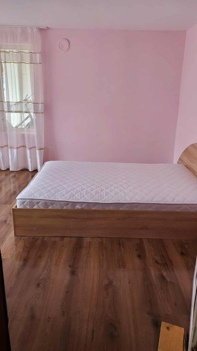 Отдавам под наем самостоятелна едноетажна къща в гр. Кюстендил