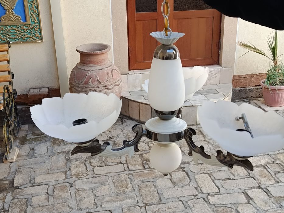 Продаются люстры в отличном состоянии