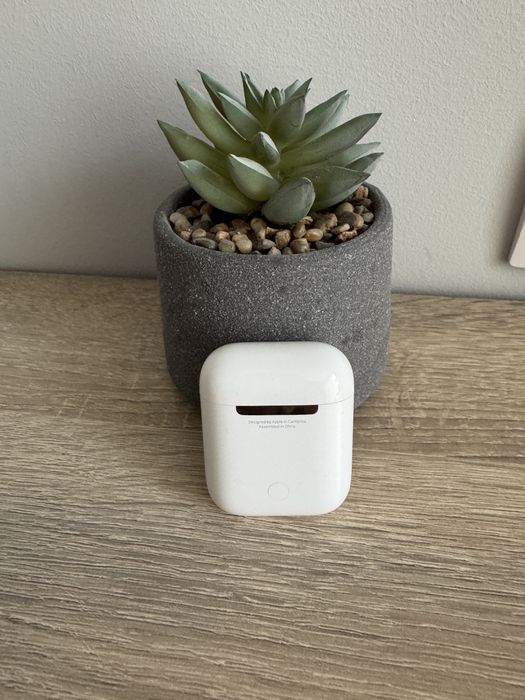 Безжични слушалки Apple Air Pods