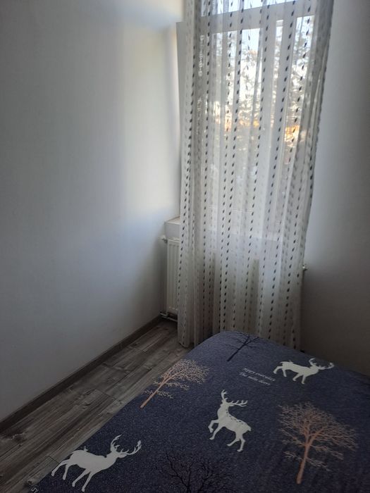 Închiriez apartament