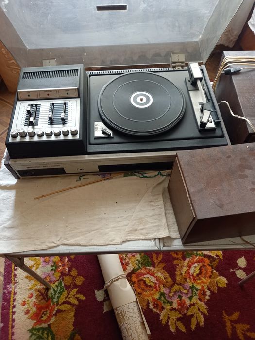 Продам проигрыватель.