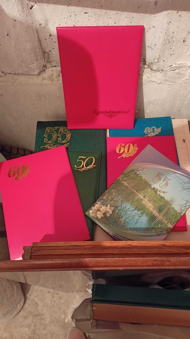 Поздравительные папки из бумвинила