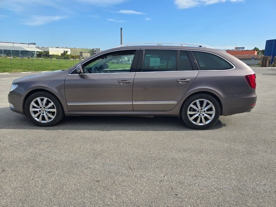 Skoda Superb 2011